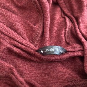 Oiselle Lux Hoodie (burgundy, size small)